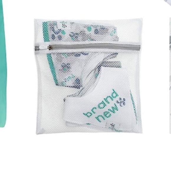 Baby Monthly Milestone Bib Set - Picture 4 of 4